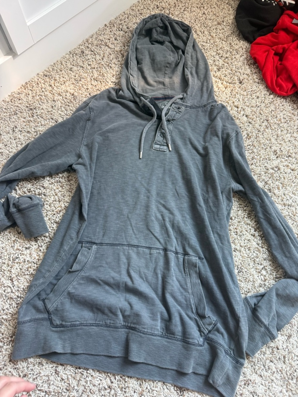 GAP Washed Gray Men's Hooded Pullover Sweatshirt distressed lived in